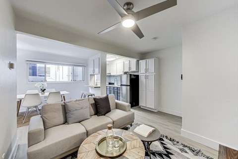 Floor plan for 2 beds, 1 bath, 500 sqft