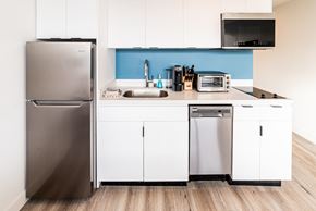 Oakland apartment for rent - ArtHaus Jack London