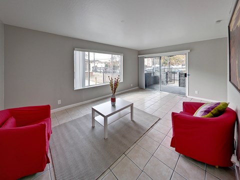 Floor plan for 2 beds, 1 bath, 550 sqft