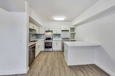 Floor plan for 1 bed, 1 bath, 745 sqft