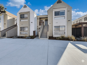 Oakland apartment for rent - Building Exterior