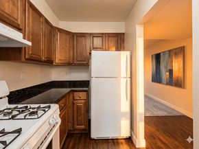 Oakland apartment for rent - Kitchen