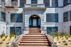 Oakland apartment for rent - ArtHaus Grand