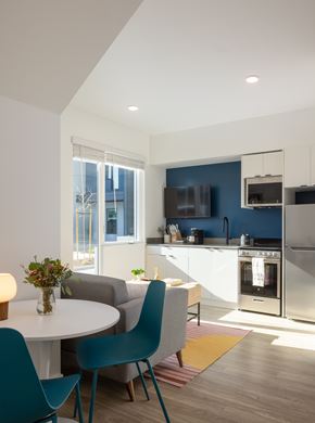 Oakland apartment for rent - ArtHaus Chestnut