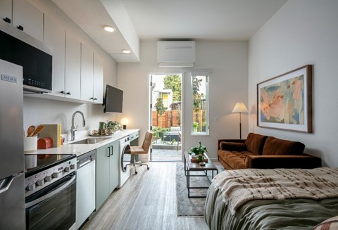 Floor plan for studio, 1 bath, 390 sqft