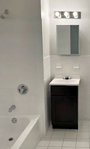 Freehold apartment for rent - Bathroom