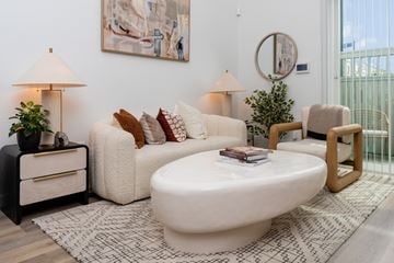 Roseville townhouse for rent - Adora Townhomes