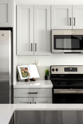 Ge stainless steel kitchen appliances and ice maker
