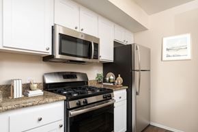 Pasadena apartment for rent - Apartment kitchen at FountainGlen Pasadena