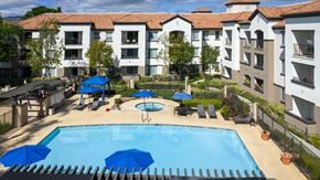 Murrieta apartment for rent - Aerial view of apartment and pool at 55+ FountainGlen Grand Isle, California