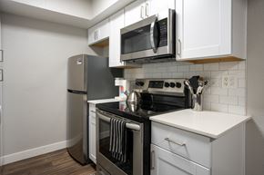 Scottsdale apartment for rent - Contemporary Kitchen at Monaco at McCormick Ranch, Arizona, 85258