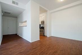 Los Angeles apartment for rent - Unfurnished Living Area at Plaza Lafayette, Los Angeles California  