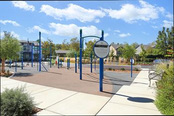 Outdoor youth fitness course