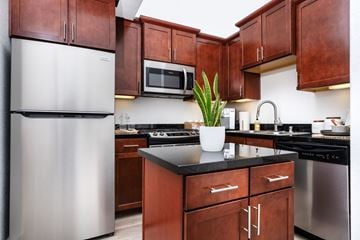 Roseville townhouse for rent - Adora Townhomes