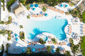 Venice apartment for rent - a swimming pool at the resort at longboat key club