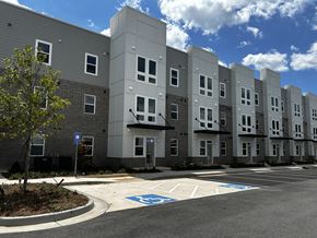 Centerville apartment for rent - Abbington Galleria Mall II