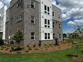 Centerville apartment for rent - Abbington Galleria Mall II