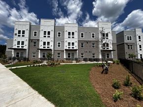 Centerville apartment for rent - Abbington Galleria Mall II