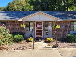 Laurens apartment for rent - Hilltop Leasing Office