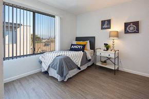 Alameda apartment for rent - Beautiful Bright Bedroom at Three Crown Apartments, Alameda, CA, California