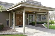 Kansas City townhouse for rent - Clubhouse Entrance at Willow Creek, Kansas City