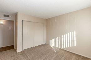 Topeka apartment for rent - 2x1 East Bedroom at Raintree Apartments, Topeka, KS, 66614