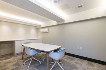 The stanton business meeting room
