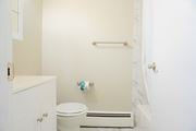 Philadelphia apartment for rent - Modern white bathroom with a bathtub
