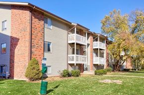 Kansas City apartment for rent - Exterior of building with private patios and balconies