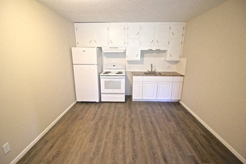 Floor plan for 2 beds, 1 bath, 750 sqft
