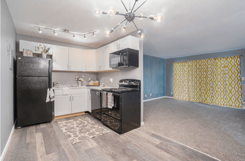 Floor plan for 1 bed, 1 bath, 603 sqft