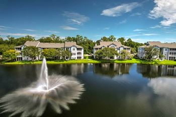 Gorgeous lake and fountain views