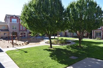 Courtyard at lemon hill mutual housing