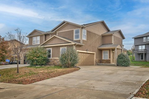 Floor plan for 3 beds, 2.5 baths, 1424 sqft