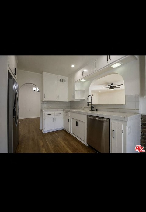 Floor plan for 3 beds, 2 baths, 2000 sqft