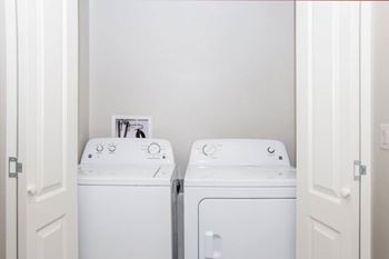Bedroom-floor washer and dryer