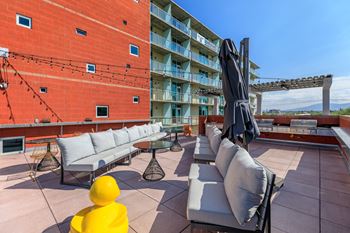 Rooftop entertainment deck