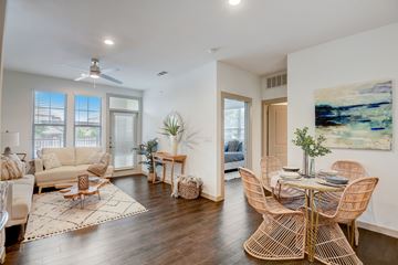 Midlothian apartment for rent - A living room with a dining table and chairs.