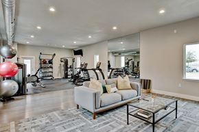Plano apartment for rent - Horizon at Premier Apartments Fitness Center