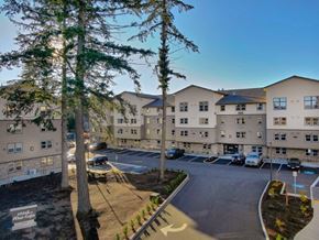 Vancouver apartment for rent - 192nd West Lofts Exterior and Parking Lot