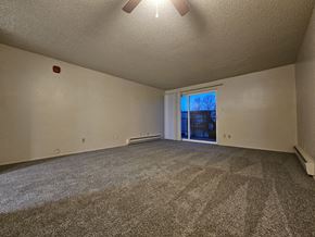Kent apartment for rent - Ventana Apartment living room