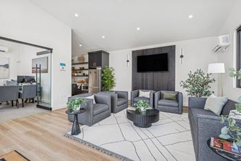 Clubhouse/ leasing office