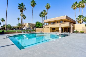 Refreshing pool