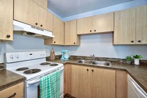 Vancouver apartment for rent - Parc Central_Vancouver WA_ Apartment staged kitchen