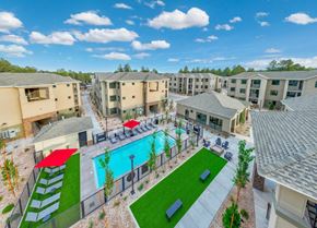 Flagstaff apartment for rent - an aerial view of the resort style pool at the residence apartments
