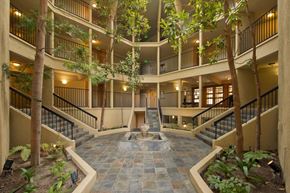 Walnut Creek apartment for rent - Atrium Downtown courtyard Apartments in Walnut Creek CA