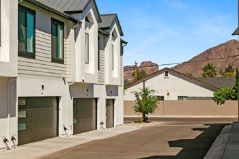 Views of both camelback mountain and papago park