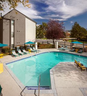Murray apartment for rent - Clover Creek Apartments Pool Area