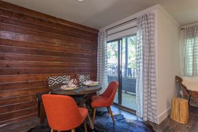 Austin apartment for rent - Retreat at Barton Creek Model Dining Room