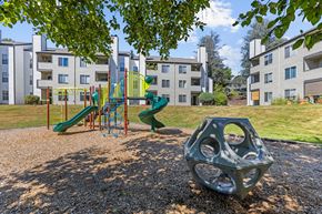 Lynwood apartment for rent - our playground is close to the community
